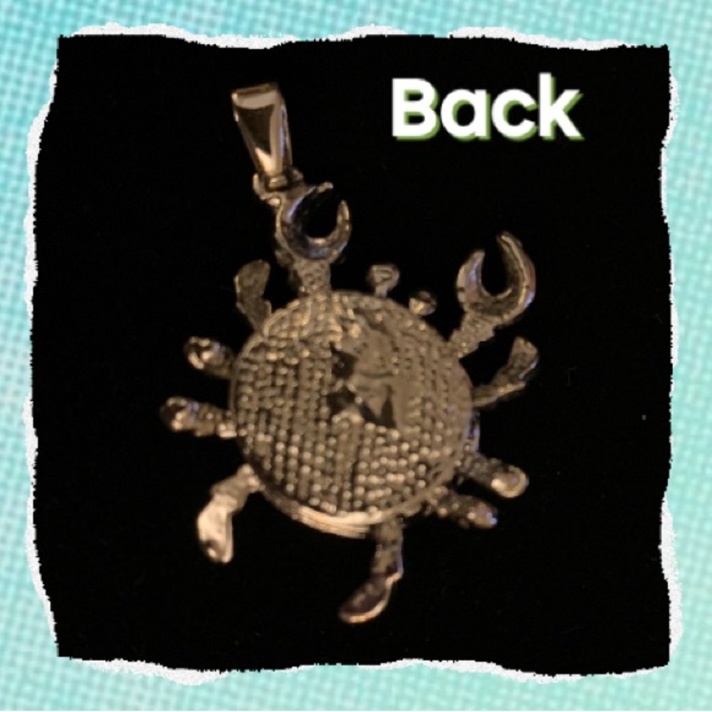 Crab Pendant Swarovski Crystals - Picture 4 of 4